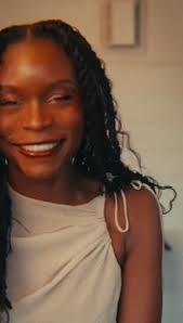 ‘Un Ratito Más’ visual is out now 🙇🏾‍♀️ Gracias por escuchar, gracias por  apoyar el proyecto. Amo crear musica, y amo crear videitos pa que disfruten  💛 Lmk what you guys think of the video & if you’re ...