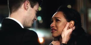 Arrow: 20 ting som ikke gir mening om Felicity And Oliver's Relationship