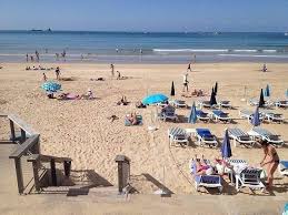 Seul un professionnel de santé est apte à vous fournir un avis médical. Coronavirus En Vendee Pas Sur De Retrouver La Plage Apres Le 11 Mai La Roche Sur Yon Maville Com