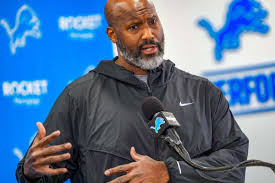 Detroit Lions Should Sign 'Bridge' Edge for 2025 Season - Athlon Sports