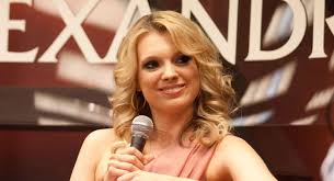 About press copyright contact us creators advertise developers terms privacy policy & safety how youtube works test new features press copyright contact us creators. A Story Magazin Foszerkesztoje Lesz A Tv2 Hirekert Felelos Vezetoje Sorozatwiki