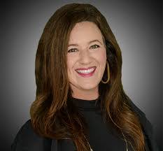 Tracy Hicks's Instagram, Twitter & Facebook