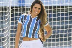 Su nombre es marilisy antonelli y es muy apasionada al fútbol y los colores que la identifican con la. Marilisy Antonelli La Bella Esposa De Marcelo Moreno Martins Goleador De Las Eliminatorias Curiosidades De Futbol Futbolred