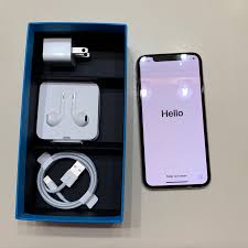 Iphone Xs 64 Gb In Gold Phone Is Unlocked It Will Work On Any Network See 4th Pic This Is A Replacement Phone For A Phone I Drop Unlock Gold Phone Iphone