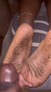 Bbc cums on ebony soles - ThisVid.com