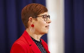 Deanne Booth's Instagram, Twitter & Facebook