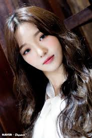 Now, jisun bloomed into the rose that brings balance to fromis_9. Fromis 9 Roh Jisun Pepero Day Event By Naver X Dispatch Kpopping