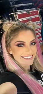 Hello my name is Alexia Curry. I am a National Recording Artist. I joined  this group to meet new and like minded Christian artist. ❤️✌🏽🌎