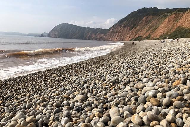 Collecting beach pebbles: fun hobby but is it legal? - British Geological  Survey