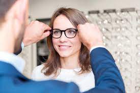 Sunglasses Frames for Health Professionals: Balancing Style and Functionality