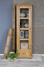 Elegancka Witryna Do Salonu W Naturalnym Kolorze Drewna Sosnowego Drewno Rustykalny Natural Meble Style Design Woodw Decor Home Decor Corner Bookcase