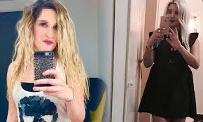 Σύμφωνα με πληροφορίες πίσω από την επίθεση βρίσκεται ένας κληρικός η υπόθεση του οποίου δικαζόταν σήμερα στο συνοδικό δικαστήριο. Epi8esh Me Bitrioli Ayto To Mhnyma Esteile Sto Facebook H 35xronh Sthn Iwanna Newsbomb Eidhseis News