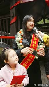 恩施梭布垭石林景区：“百万”锦鲤诞生，今日迎来第100万名游客！ - 湖北日报新闻客户端