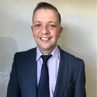 200+ perfis com “Rich”