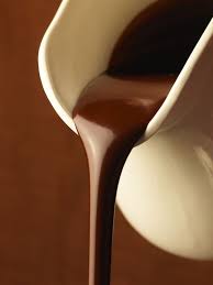 Lindt Chocolate Sauce Anyone Chocolateheaven Couleur Chocolat Chocolat Sauce