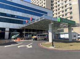 訪客記錄 病人與訪客進入醫院時，須登記聯絡資料以便於需要時追蹤密切接觸者。 訪客也可透過電子登記表格進行登記。 【加推並延長優惠】關愛優惠 應對疫情 — 全包形式醫療套餐折扣 了解更多關於我們為公立醫院病人推出的150項手術程序優惠 閱讀更多. 2xk6tzxz3bgcpm
