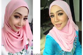 Malangnya, hubungan mereka dihalang oleh ibu fitri. Pelakon Andai Itu Takdirnya