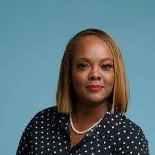 Noelle Lentz's Instagram, Twitter & Facebook