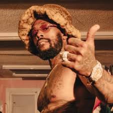 Listen to Pain In My Soul by Deniro Farrar in rap playlist online for free 