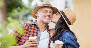 Older Man Younger Woman: 9 Reasons Why Dating With Age Gap Works