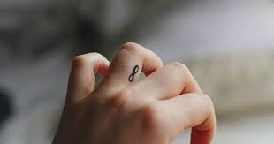 60個女孩們大心的迷你刺青 a day magazine 時尚生活雜誌 tasteful tattoos infinity tattoos subtle tattoos