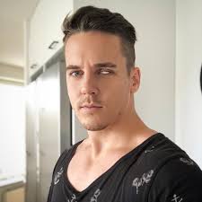 New eye friday. 🦾 #ootd 👁 by @curamilldental #oneeyedcat #deadbyapril  #drummer