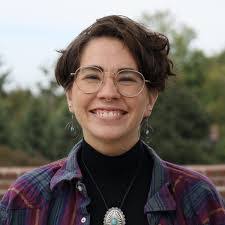 Eleanor Carr's Instagram, Twitter & Facebook