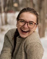 Sarah Grenz's Instagram, Twitter & Facebook