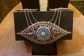 Maybe you would like to learn more about one of these? Pending Cantiknya Perhiasan Tradisional Peranakan Indonesia