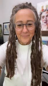 Going LIVE today at 1 PM EST, No plan, no pressure, just pure creative  play, 🎥 Exclusive for Tier 3: The Live Studio members, Replay included if  you can’t make it live, (link in bio)