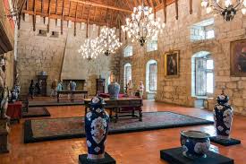 It was initiated between 1420 and 1422 by afonso, count of barcelos, the illegitimate son of john i of portugal (and future duke of bragança), after travel stories around paço dos duques de bragança. Paco Dos Duques De Braganca Em Guimaraes Quatro Viajantes