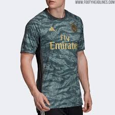 When real madrid players step foot on the opposition's pitch, they carry a reminder of home on their backs. Real Madrid 19 20 Goalkeeper Away Kit Released Footy Headlines