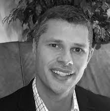 An Amazon veteran is leaving after 20 years to eventually help take  Robinhood public