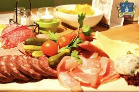 It is a family name as well as a company name, but also a name for towns, localities, farms or stately homes. Haus Kranenberg Wiehl Restaurant Bewertungen Telefonnummer Fotos Tripadvisor