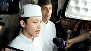 Ini ternyata no wa alwi assegaf yang asli alwi assegaf youtube alwi assegaf posts facebook pulang umroh alwi assegaf doakan ashraf sinclair suami bcl kembali perankan raden kian santang tribun batam berita alwi terbaru hari ini grid id 40 ide alwi assegaf gambar orang gambar artis lebih dekat dengan alwi assegaf aktor cilik berdarah arab jepang. Video Alwi Assegaf Doakan Ashraf Sinclair Ditempatkan Di Surga Firdaus Warta Kota