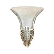 A great mid century design in a bright soft yellow color, with the pulley you can change the height of the lamp. Bell Yellow Opal Glass Wall Sconce Lighting Vintage Style 1 Light Bedroom Wall Lighting In Silver Gold White And Gold Takeluckhome Com