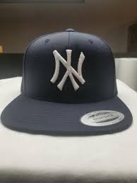 Upside Down Ny Snapback New York Yankees Hat Mlb Hat Etsy Yankees Hat New York Yankee Hat Yankees Logo