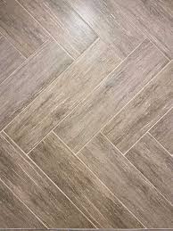 Piastrelle effetto legno in gres porcellanato. Vendita Online Piastrelle In Gres Porcellanato Arredo Bagno Rubinetteria
