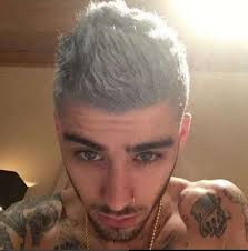 Cenere miele platino rame ma non solo. Tagli Capelli Uomo Brizzolati E Grigi Foto 40 40 Qnm