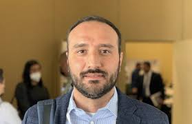 Taxis quieren regularizarse en la ilegalidad, opina diputado