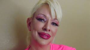 I wear a size 24 top and size 8 bottoms