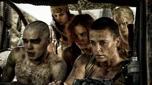 Fury road, and two of the film's stars, charlize theron and nicholas hoult, talk to catherine shoard about the. Charlize Theron In Mad Max Fury Road Mann Ist Die Frau Cool Kino Bild De