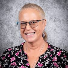 Teri Farris's Instagram, Twitter & Facebook