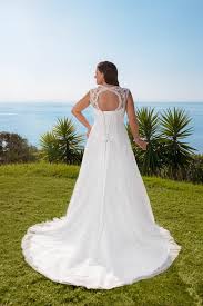 Check spelling or type a new query. Aktuelle Brautmoden Kollektion Von Miss Emily Mein Hochzeits Ratgeber