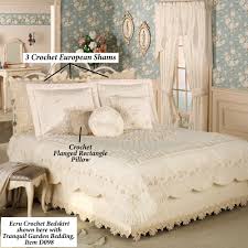 Put the loop end around the leg of the bedframe and pass. Crochet Bedskirts And Accessories