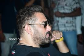 In this heartwarming photo, the legendary singer Lata Mangeshkar is seen  feeding sweets to the iconic actor Dilip Kumar. Their bond and camaraderie  reflect the deep respect and affection they shared for