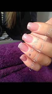 Acrylic Nails Natural Shellac Colour Glitter Tips Fading To Cuticle Created By Kirsty Parker Cnd Grand Master Nai Cute Gel Nails Trendy Nails Shellac Colors