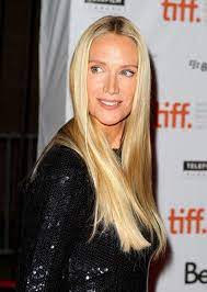 30 Incredible Long Hairstyles For Women Over 50 Beautiful Women Over 50 Long Hairstyles For Women Over 50 Long Hair Styles