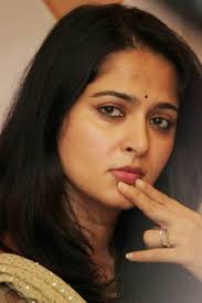 7 ноября 1981, мангалур, карнатака. Anushka Shetty Cute Latest Photos Gallery Latest Indian Hollywood Movies Updates Branding Online And Actress Gallery