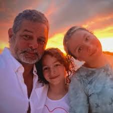 Kathy Simonis (@kbsfive)